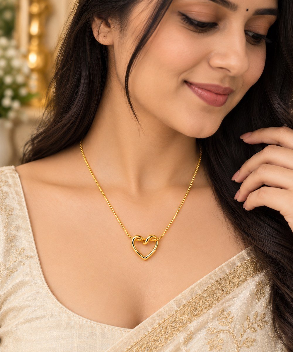 Elegant Golden Heart Chain